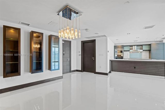 5 of 42 - 200 Biscayne Boulevard Way #3707, Miami, FL