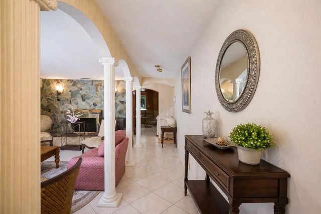 4 of 48 - 4490 Nw 43rd Street, Lauderdale Lakes, FL