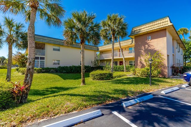 18 Vista Gardens Trail #205, Vero Beach