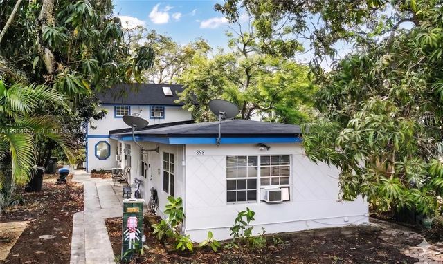 2 of 23 - 898 Ne 39th Street, Oakland Park, FL