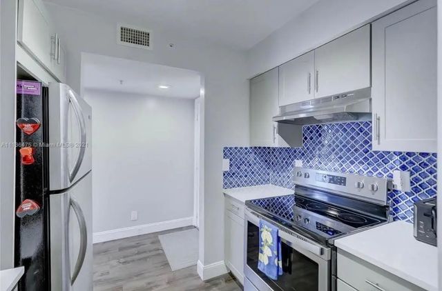 4 of 18 - 1350 Se 3rd Avenue #211, Dania Beach, FL