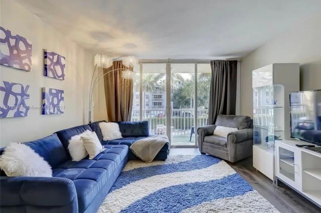 5 of 18 - 1350 Se 3rd Avenue #211, Dania Beach, FL