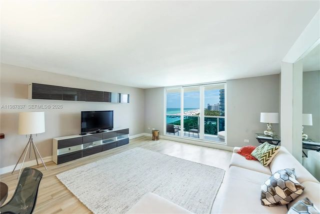 4 of 42 - 2301 Collins Avenue #1009, Miami Beach, FL