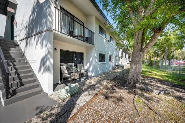 7095 Nw 179th Street #110, Hialeah