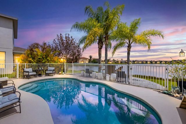 707 Nw Leonardo Circle, Port St. Lucie