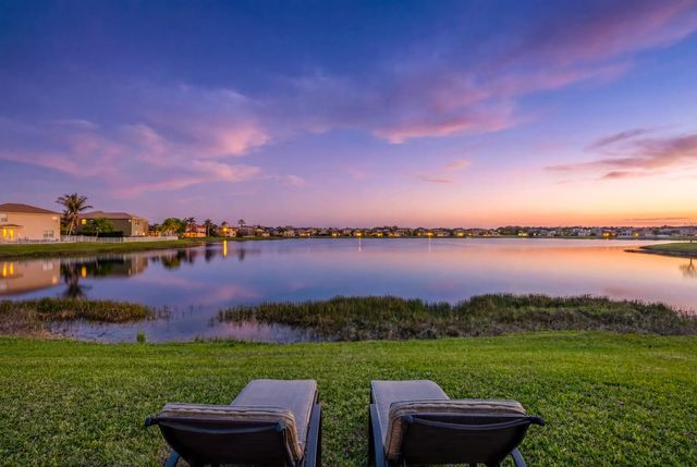 2 of 64 - 707 Nw Leonardo Circle, Port St. Lucie, FL