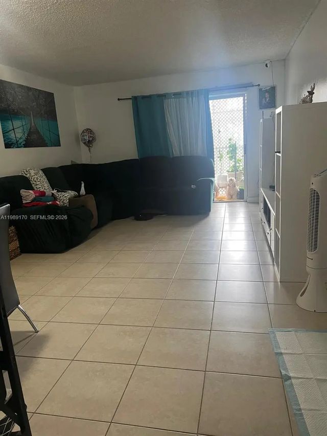 6125 W 20th Avenue #306, Hialeah