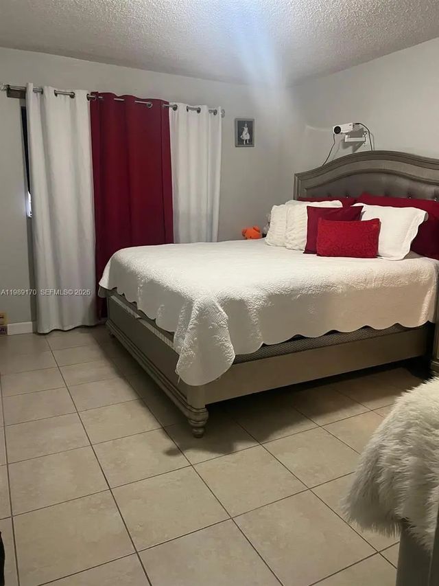 3 of 9 - 6125 W 20th Avenue #306, Hialeah, FL