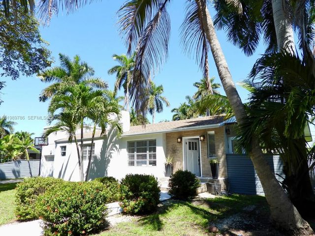 2 of 29 - 715 Hollywood Boulevard, Hollywood, FL