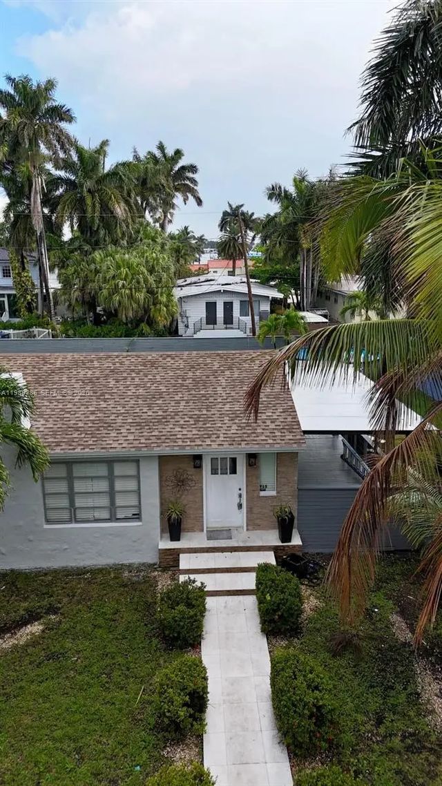 3 of 29 - 715 Hollywood Boulevard, Hollywood, FL
