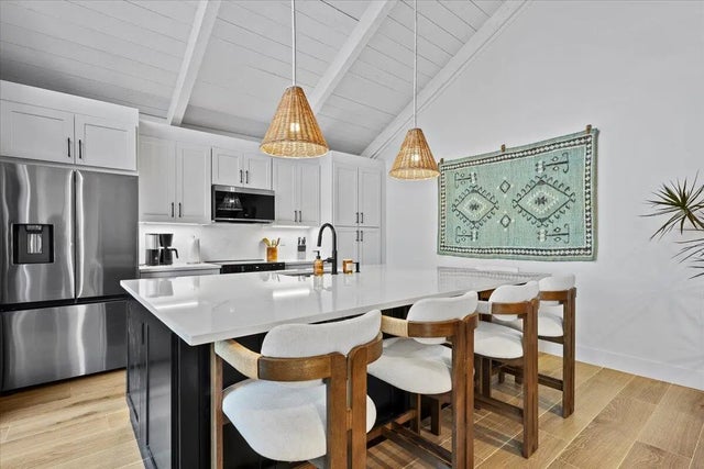 Photo of Listing #B26008352