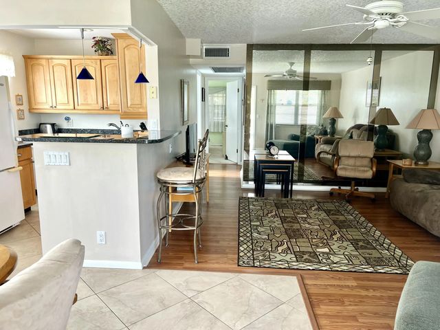 2 of 40 - 328 Farnham P, Deerfield Beach, FL