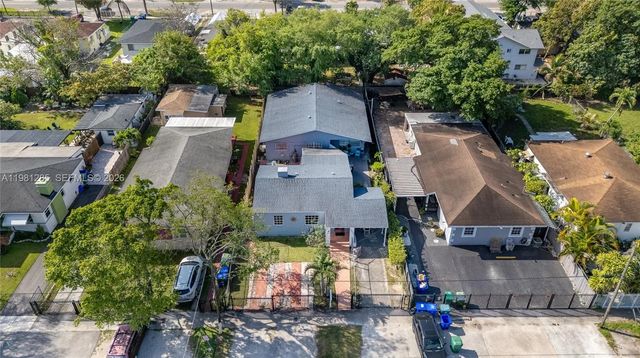 3 of 42 - 2610 Nw 33rd Street #2610-2612, Miami, FL