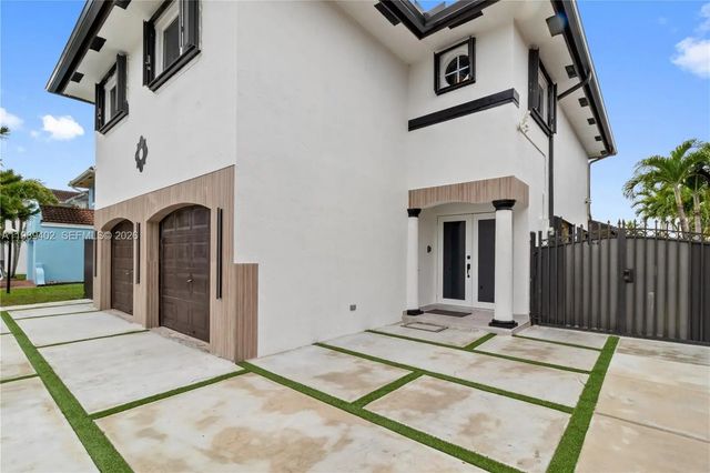 3 of 33 - 14052 Sw 167th Terrace, Miami, FL