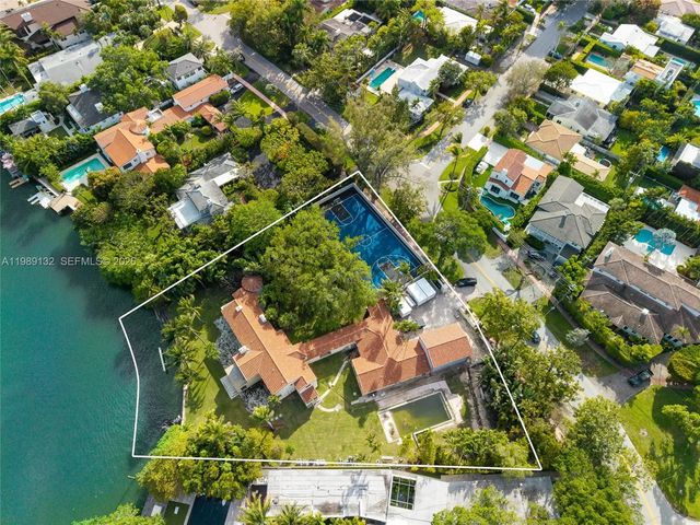 2 of 8 - 5005 Lakeview Drive, Miami Beach, FL