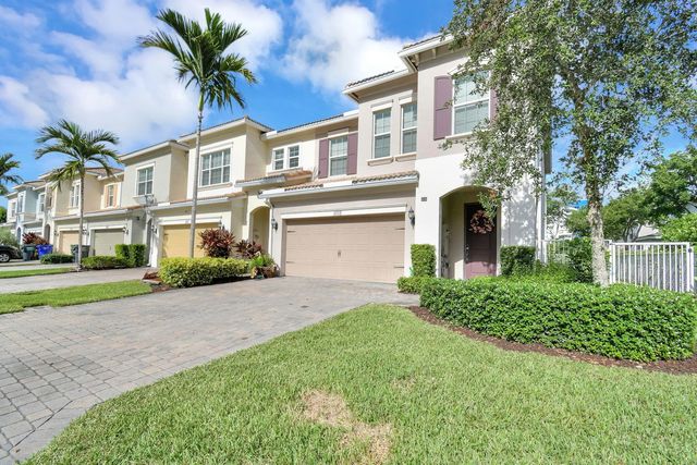 2 of 40 - 1105 Banyan Drive, Hollywood, FL