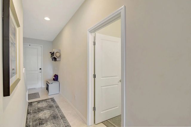 5 of 40 - 1105 Banyan Drive, Hollywood, FL