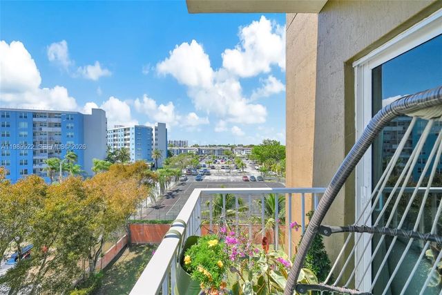 5 of 31 - 11060 Sw 196th Street #514, Cutler Bay, FL