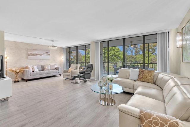 2804 N 46th Avenue #c330, Hollywood