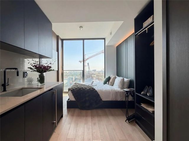 5 of 14 - 20 Ne 11th Street #4803a, Miami, FL