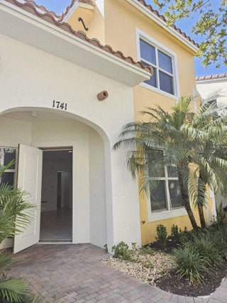 Photo of Listing #B26007586