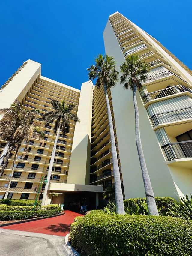 3 of 38 - 9500 S Ocean Drive #108, Jensen Beach, FL