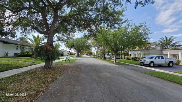 4 of 22 - 5110 Sw 101st Avenue, Cooper City, FL