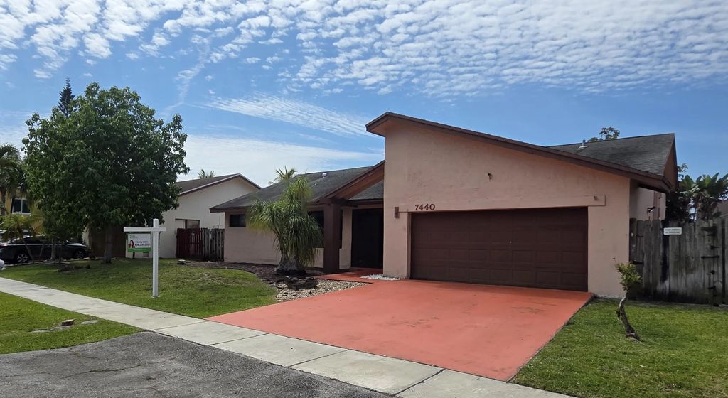 7440 Nw 42nd Court, Lauderhill