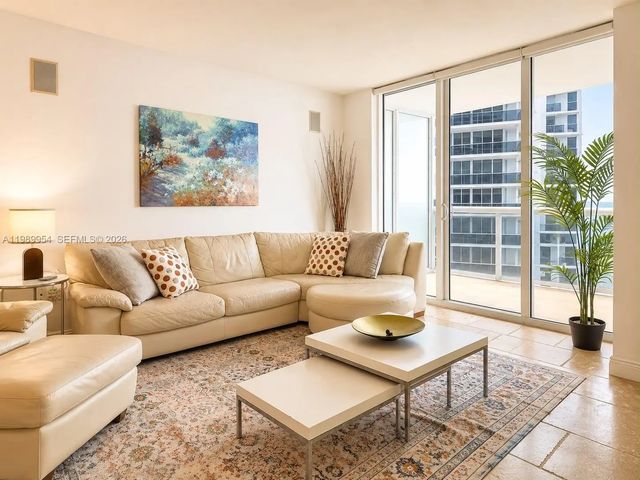 5 of 29 - 1830 S Ocean Drive #4010, Hallandale Beach, FL