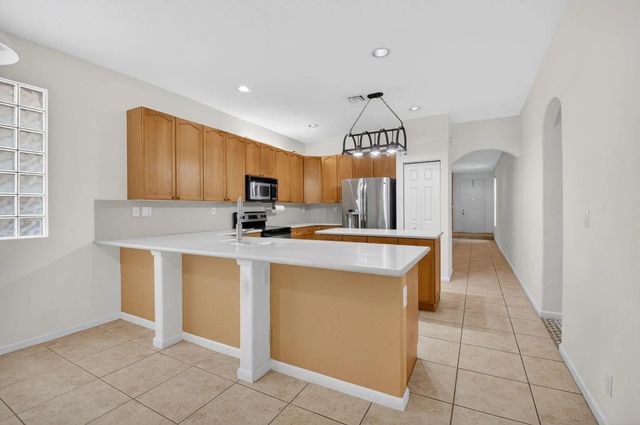 3 of 48 - 5049 Sancerre Circle, Lake Worth, FL
