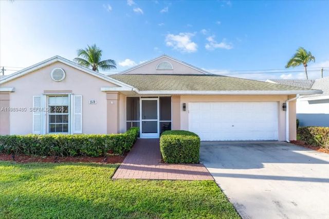 4 of 49 - 2570 Se 7th Place, Homestead, FL