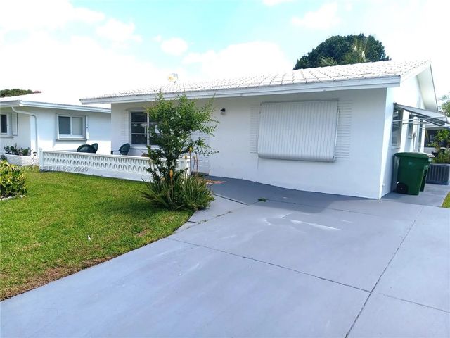 2 of 27 - 7004 Nw 67th Avenue, Tamarac, FL