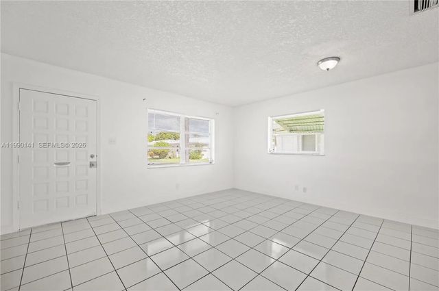 3 of 27 - 7004 Nw 67th Avenue, Tamarac, FL
