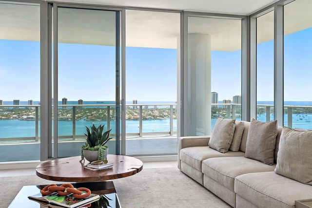 3 of 25 - 220 Lake Shore Drive #2212, Lake Park, FL
