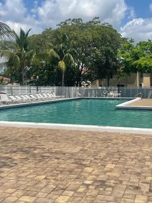 3 of 4 - 1030 Twin Lakes Drive #21-h, Coral Springs, FL