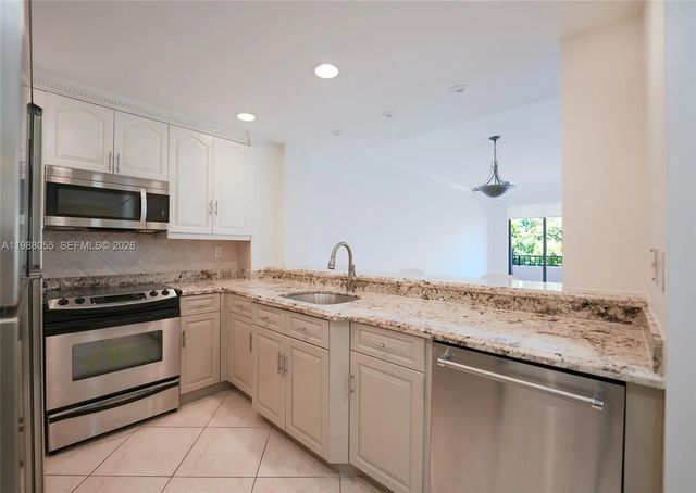 4 of 10 - 151 Crandon Boulevard #320, Key Biscayne, FL