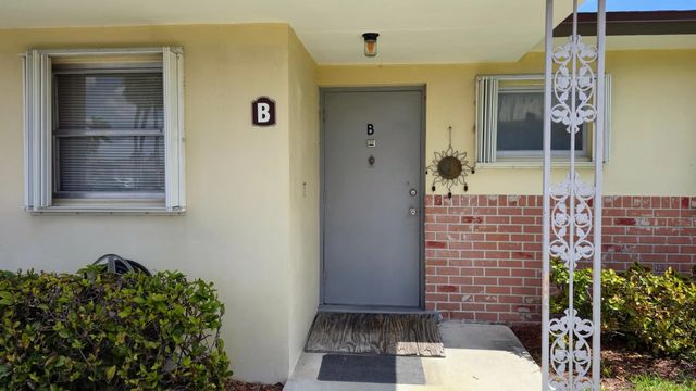 3 of 35 - 2800 Ashley Drive E #b, West Palm Beach, FL
