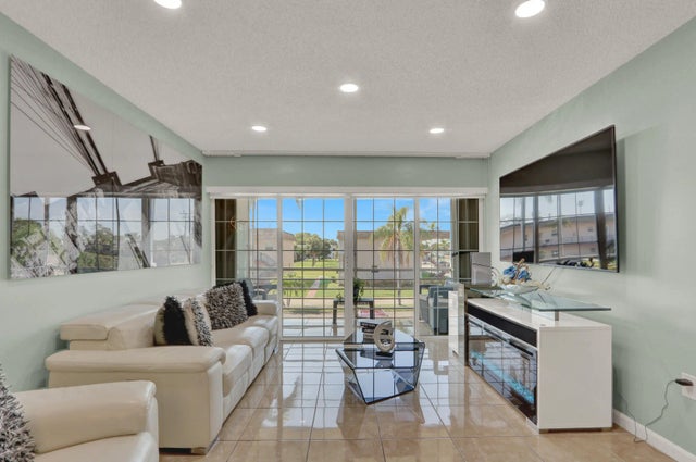 Photo of Listing #B26007819