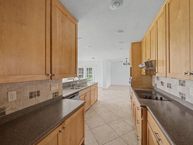 5 of 18 - 1149 Sw Hogan Street, Port St. Lucie, FL