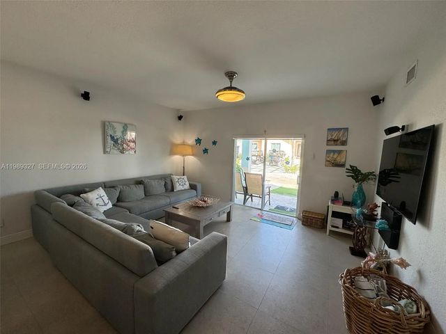 2 of 15 - 10814 Coral Key, , 