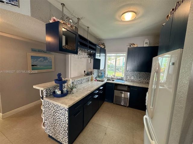 4 of 15 - 10814 Coral Key, , 