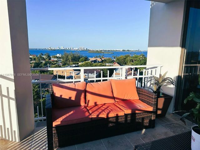 4 of 36 - 1000 Quayside Terrace #1101, Miami, FL