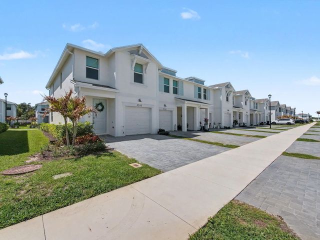 5 of 45 - 5747 Se Edgewater Circle, Stuart, FL