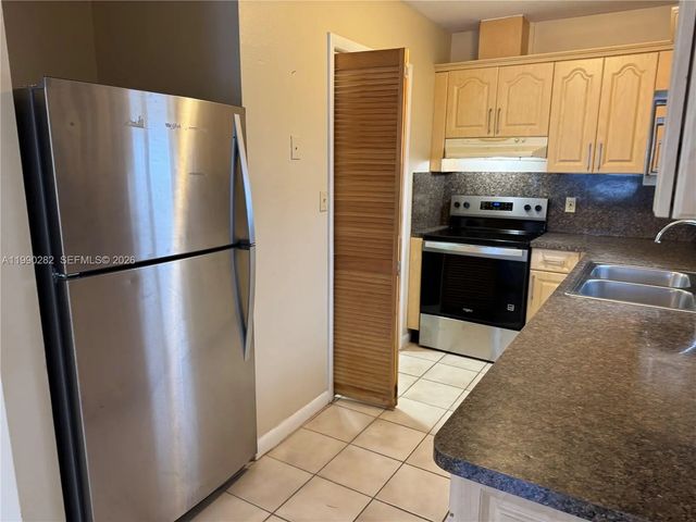 2 of 5 - 1126 Nw 3rd Street, Miami, FL