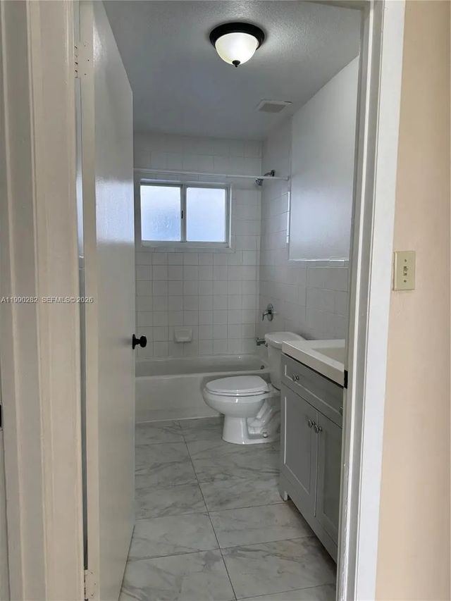 5 of 5 - 1126 Nw 3rd Street, Miami, FL