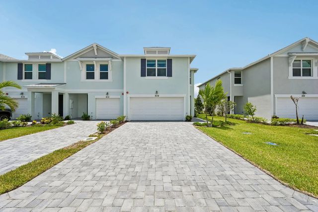 2 of 32 - 608 Salisbury Circle, Fort Pierce, FL