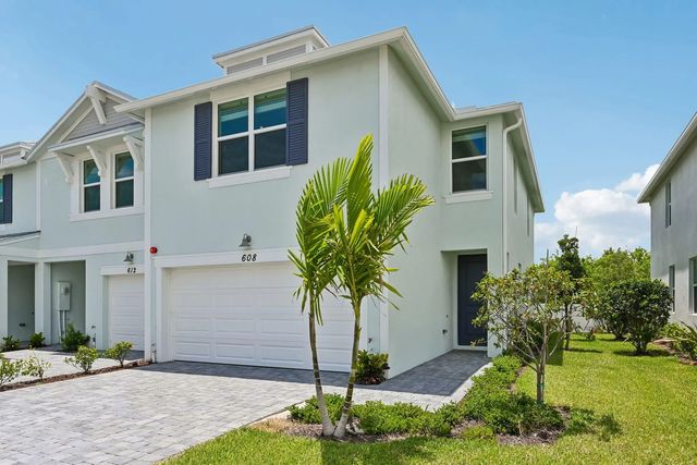 3 of 32 - 608 Salisbury Circle, Fort Pierce, FL