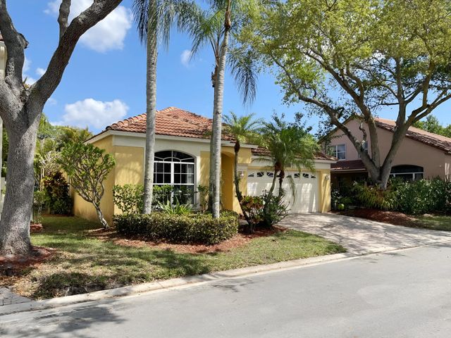 2 of 21 - 5338 Edenwood Lane, Riviera Beach, FL