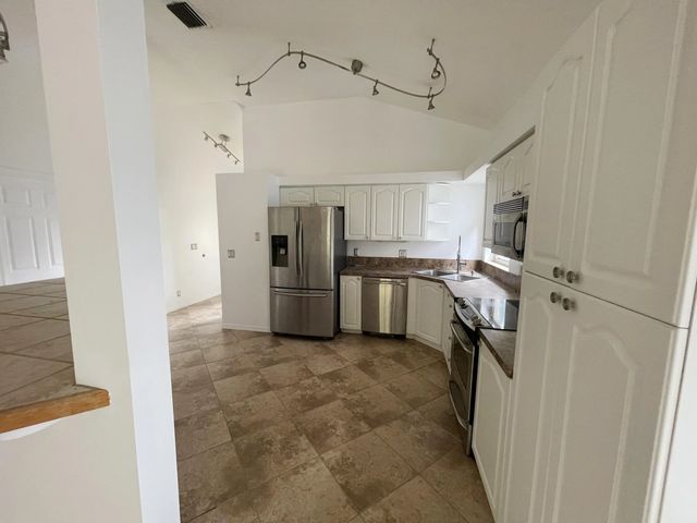 5 of 21 - 5338 Edenwood Lane, Riviera Beach, FL