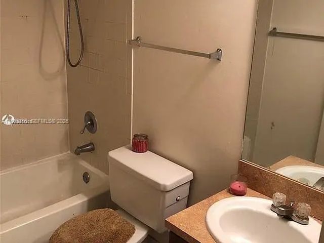 5 of 8 - 7235 Nw 179th Street #103, Hialeah, FL